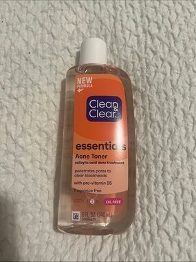 NWT Clean & Clear Acne Toner